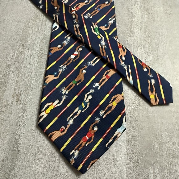 Alynn Swimmers' Relay Tie Art by Eric Holch 100% Silk 3.25" x 58" - Picture 1 of 8